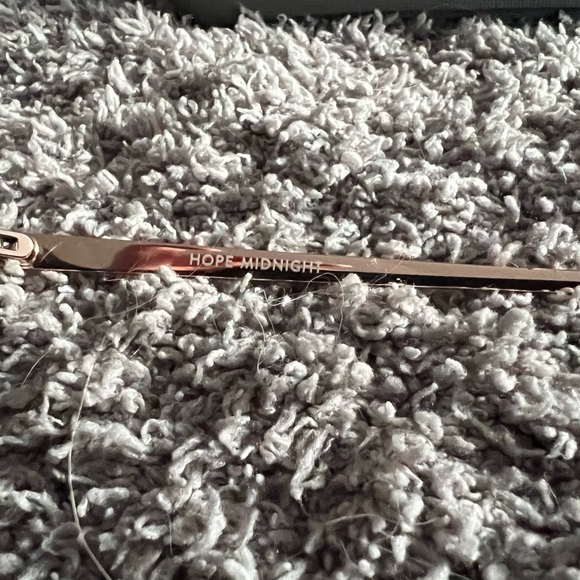 BonLook Hope Midnight Sunglasses - Picture 6 of 6